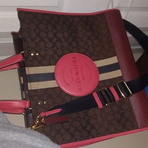 EXTRA LARGE 40 INCH COACH HANDBAG